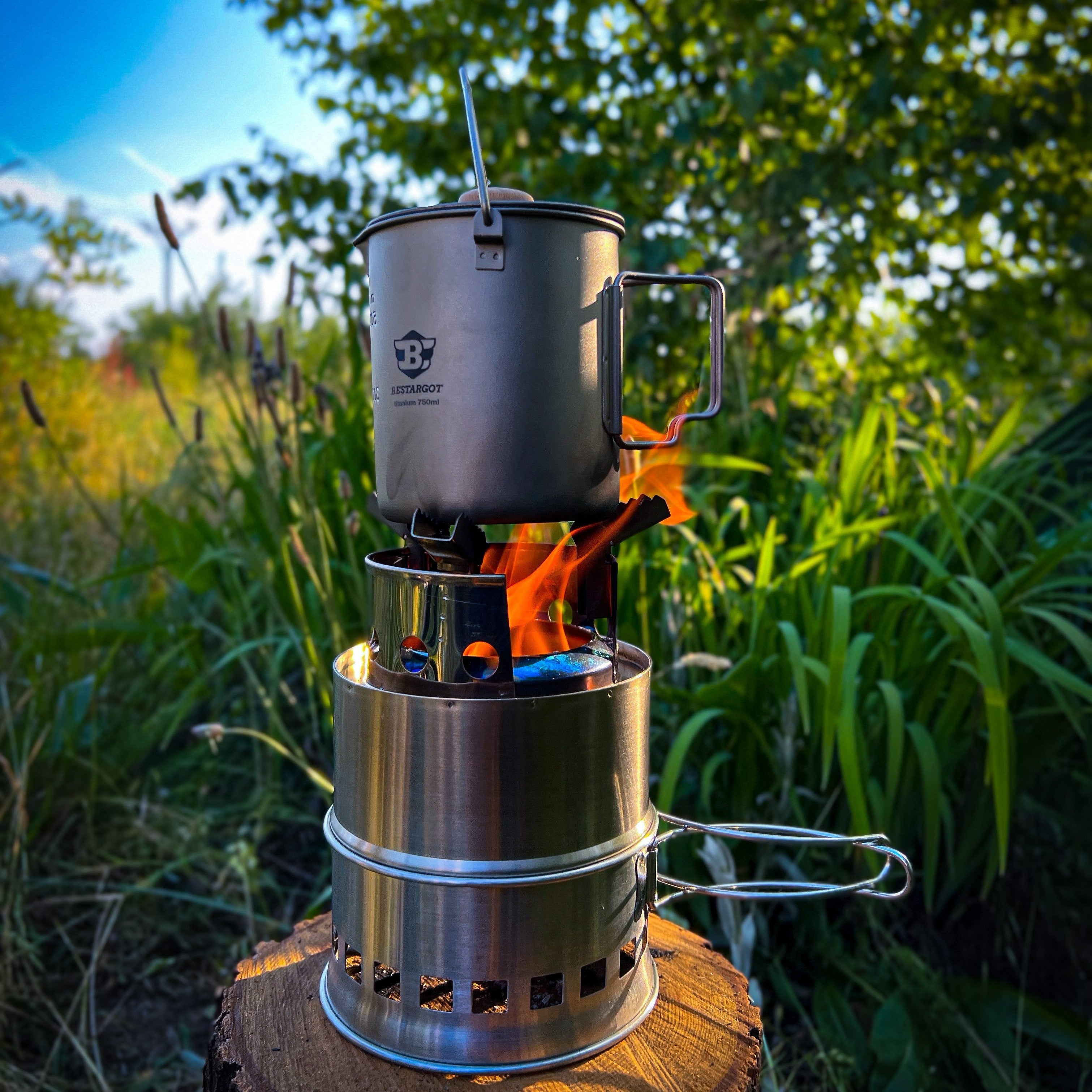 Camping Kaffee kochen leicht gemacht – Mit der Titan French Press